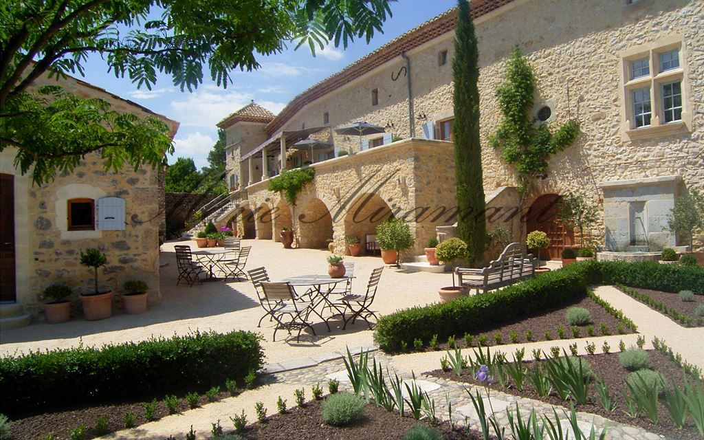 property 20 rooms for sale on BARJAC (30430) property 20 rooms for sale on BARJAC (30430)