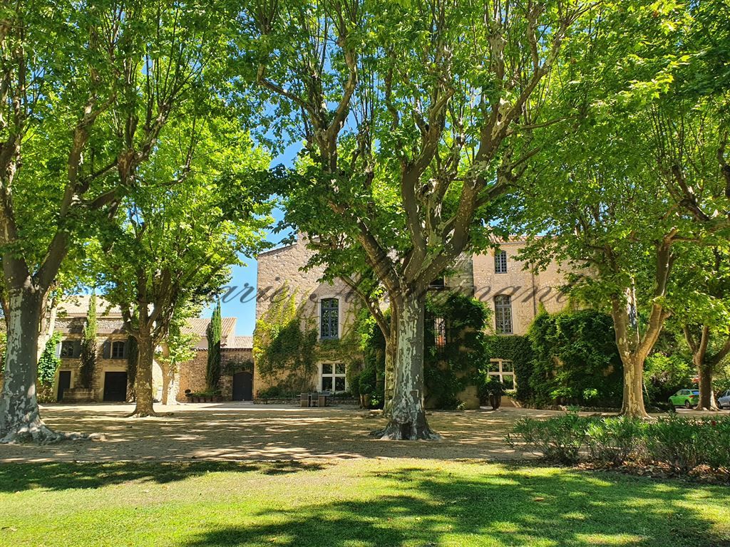 château 17 pièces en vente sur UZES (30700)