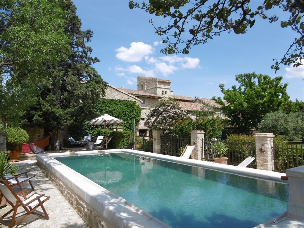 house 25 rooms for sale on AVIGNON (84000)