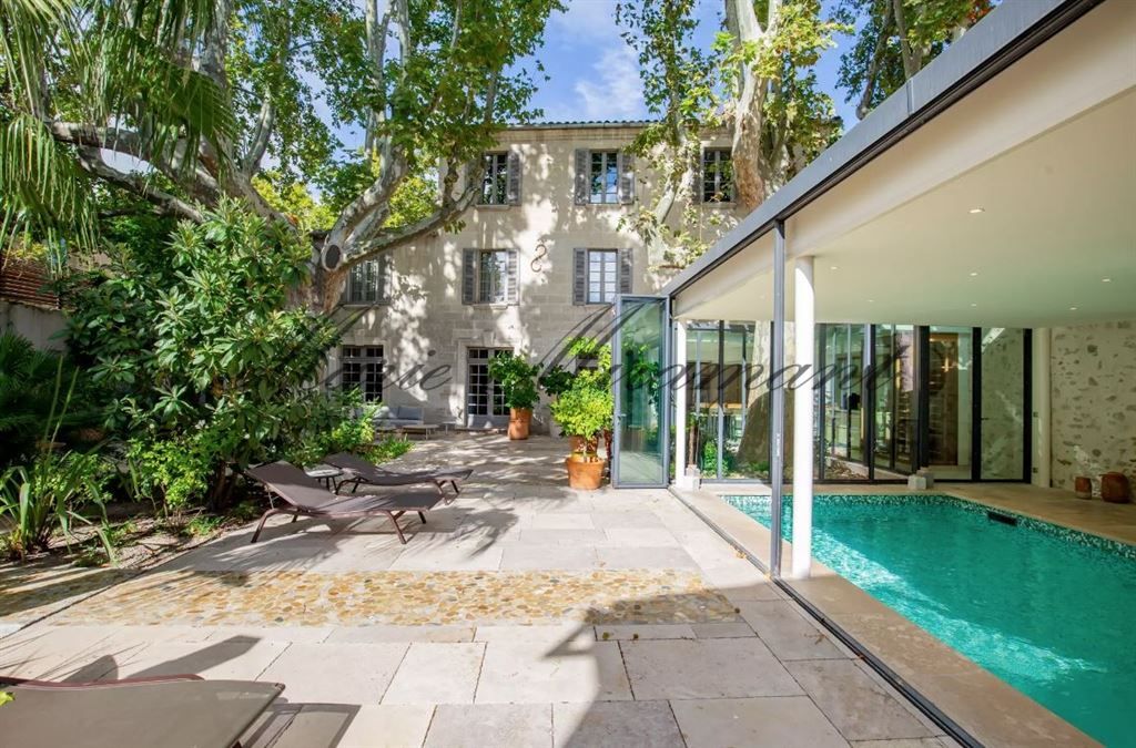 mansion (hôtel particulier) 15 rooms for sale on AVIGNON (84000)