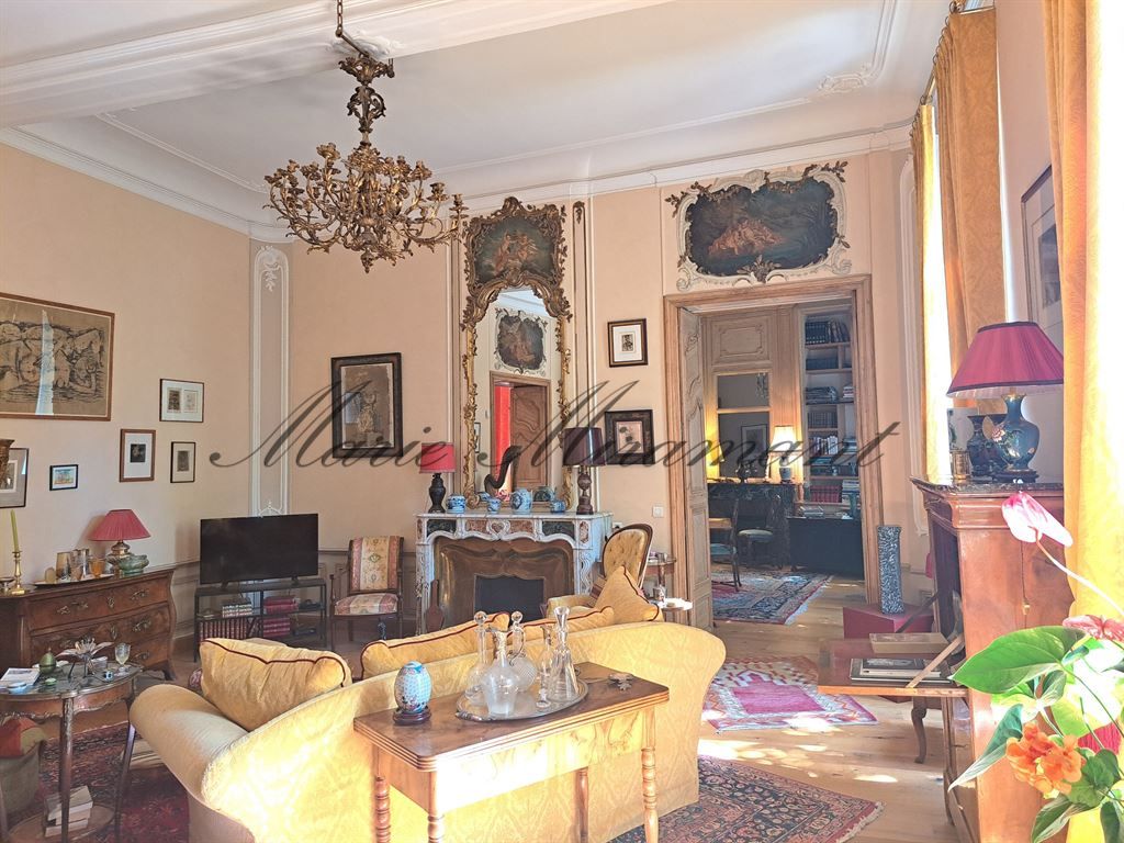 apartment 6 rooms for sale on AVIGNON (84000)