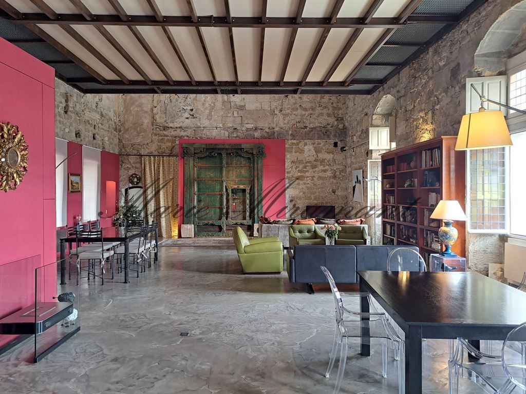 apartment 7 rooms for sale on AVIGNON (84000)