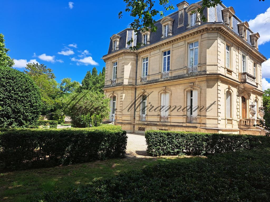 maison de maître 15 pièces en vente sur NIMES (30000)